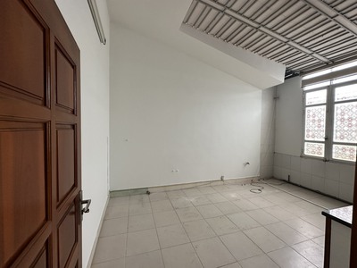 Bán nhà Mặt Đường Hoàng Minh Thảo, mặt tiền gần 6m 9