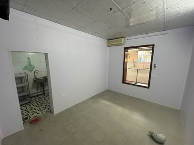 Căn hộ tập thể tầng 4 - B3 Giảng Võ 0