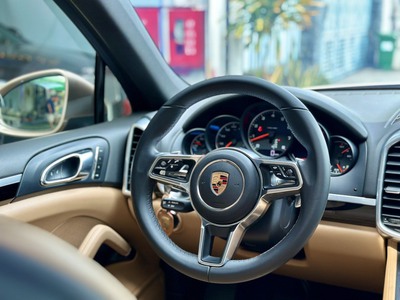 Porsche Cayenne model 2017 0