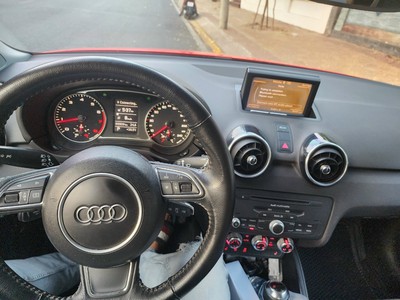 Chính chủ cần bán xe Audi A1 - Năm XS 2010 3