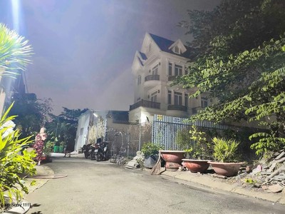 82m2 đất-   4 x 20 m   đ. vườn lài,  an phú đông, quận 12.  gía  : 4,5 tỷ tl, 0