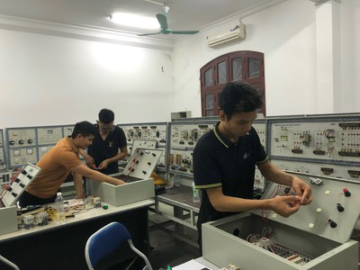 Trường Cao đẳng Duyên hải khai giảng lớp học   ĐIỆN CÔNG NGHIỆP  - Cấp chứng chỉ 2