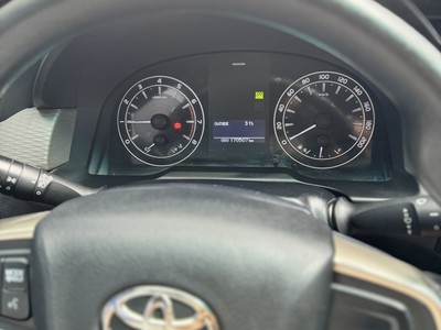 Cần bán xe Innova 7 chỗ, số sàn, sản xuất 12/ 2017  cuối 2017 đầu 2018 2