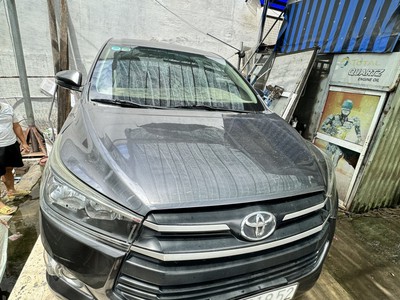 Cần bán xe Innova 7 chỗ, số sàn, sản xuất 12/ 2017  cuối 2017 đầu 2018 5