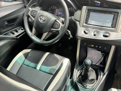 Cần bán xe Innova 7 chỗ, số sàn, sản xuất 12/ 2017  cuối 2017 đầu 2018 8