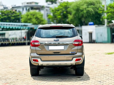 Ford Everest Titanium 2.0L 4X4 sx 2019 1 chủ từ đầu chạy quanh phố 6 vạn8km cực cọp xe đã check test 2