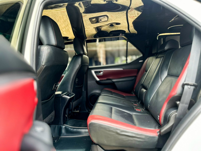 Toyota Fortuner Legender 2.4G 4x2 AT sx 2020 7