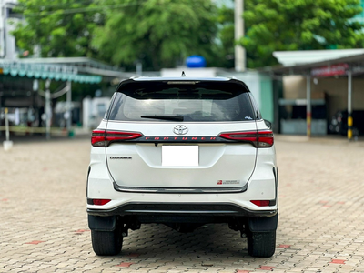 Toyota Fortuner Legender 2.4G 4x2 AT sx 2020 3