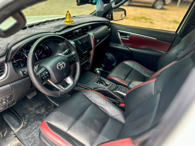 Toyota Fortuner Legender 2.4G 4x2 AT sx 2020 6