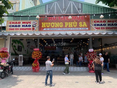 Sang quán ăn ngay trung tâm Quận Tân Bình - mặt bằng 250m2 0