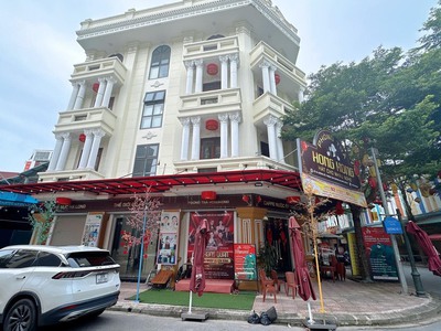 Cần sang nhượng hoặc thanh lý phòng trà hồng kông đường số 3 trung tâm thương mại như quỳnh   văn 0