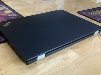 Laptop Lenovo Thinkpad 13 Core i5-7200U Ram 8GB SSD 256GB VGA ON Màn 13.3 Inch Máy Đẹp 1