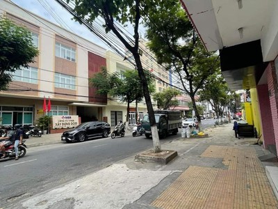 Bán Nhà 4 tầng 2 mặt tiền Đường Phan Châu Trinh, Hải Châu, Đà Nẵng 1
