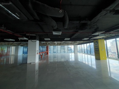 Cho thuê văn phòng cao cấp diện tích 200m2 tại mặt phố thái hà sở hữu view hồ hoàng cầu cực thoáng 3
