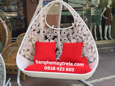 Xích đu đôi nhựa giả mây ngoài trời 4