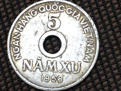 Tiền 05 xu Việt Nam Dân chủ Cộng hoà 1958, hiếm cho sưu tầm, giá sưu tầm:  200k   ship. Lh: Mr Nguyê 0