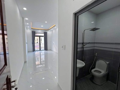 Chỉ hơn 8 tỷ xíu - nhà mới 4 tầng - hẻm 8m âu dương lân ô tô 7 chổ ngũ trong nhà - phường 3 - quận 8 4