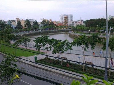 Hien - nhà bán bấp  số 2 cư xá đô thành -  q3,  2  tầng,  2 pn , hẻm thông chỉ  5,2 tỷ còn tl 4