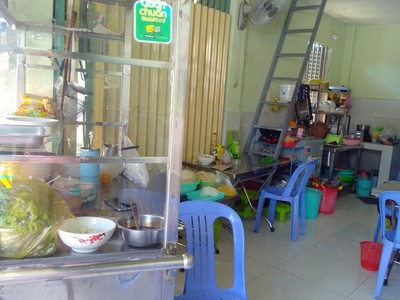 Cần sang quán 2 mặt tiền, gấp và gấp, 6tr/1 tháng, cọc 1 tháng dĩ an bình dương. 1