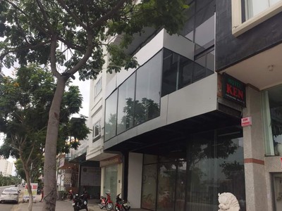 Cho thuê mặt bằng đường hồ xuân hương ngang 10m - ngũ hành sơn  khu du lịch , đông du khách trung 1