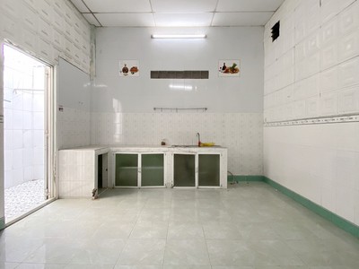 Nhà dt - rất rộng - hoàn công - giá rẻ 2