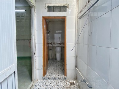 Nhà dt - rất rộng - hoàn công - giá rẻ 4
