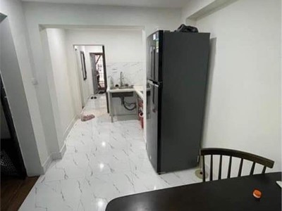 Tập thể tầng 1 phố tân mai, hoàng mai, 75m2, 2 ngủ, 1 vs, sân để xe riêng, giá chỉ 2.45 tỷ, lh 2