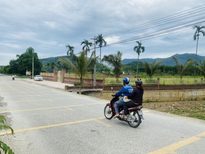 Lô đất nghỉ dưỡng view triệu đô 3 mặt bám đường một mặt bám suối. ko có lô thứ 2 ạ 3