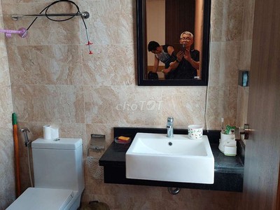 Cho thuê căn góc chung cư Sky Central 176 Đường Định Công, full đồ, có lot ô tô 5