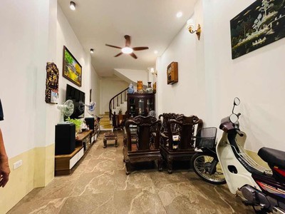 Full nội thất - ở ngay - di chuyển thuận tiện-5 tầng mới 0