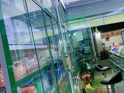 Cần sang nhà thuốc ở thủ dầu 1 - bình dương địa chỉ: 249/10, đường lê hồng phong , khu 8, p.phú hòa 3