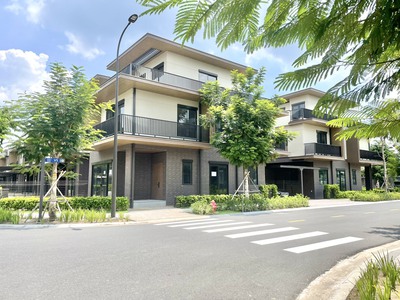 Cho thuê căn góc trục chính  izumi  city nam long. kiến trúc nhật bản. 2