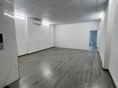 Cc cho thuê nhà làm văn phòng tại phố vũ tông phan, hà nội. 1