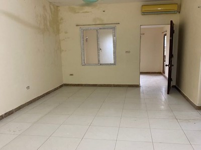 Cho thuê tập thể mặt phố nguyên hồng 0