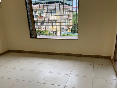 Cho thuê tập thể mặt phố nguyên hồng 1