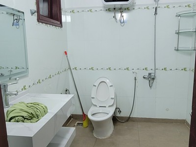 Cho thuê nhà đẹp 5 tầng tại Lê Hồng Phong, gần Cát Bi Plaza - oto đỗ cửa. 5