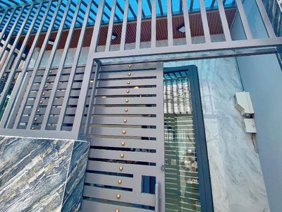 Bán nhà 2tỷ 900/60m2 có shr hoàn công đủ hẻm 15m ô tô trần xuân soạn, quận 7 0