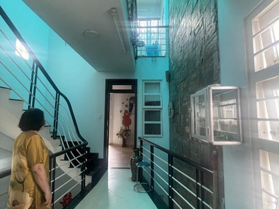 Chỉ 11.2tỷ tl-trần hưng đạo 2 mặt hẻm, 1 mặt hxh kia,1mặt 3gác,5 tầng hoàn công đủ 4