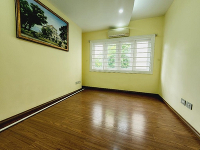 Hot  biệt thư vip, giá rẻ nhất kđt việt hưng, ô tô tránh dt 225m x 4t, mt 11, giá hơn 37tỷ 3