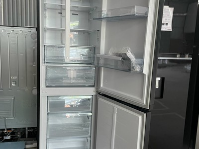 Tủ lạnh xịn, giá rẻ, ngăn đá dướiii dung tích 325L 0