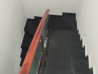 Xe hơi cách 20m - quận 7 - nhà 2 tầng - ngang gần 5m rộng rãi - huỳnh tấn phát - f. phú mỹ 3