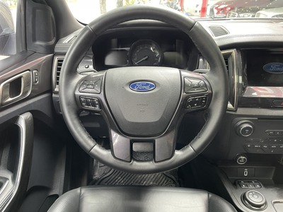 Cần bán xe PRADO sx 2015. 1 chủ . lăn bánh 6.9 vạn kilomets 4