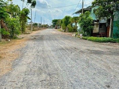 Đất mặt tiền kênh tiêu 1 bà điểm hóc môn 900m2 ngang khủng 15m 0