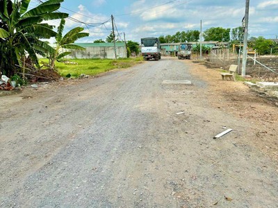Đất mặt tiền kênh tiêu 1 bà điểm hóc môn 900m2 ngang khủng 15m 1