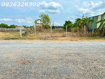 Đất mặt tiền kênh tiêu 1 bà điểm hóc môn 900m2 ngang khủng 15m 2