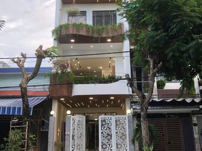 Bán nhà 3 tầng thiết kế sang trọng mặt tiền đường nguyễn thuý 0