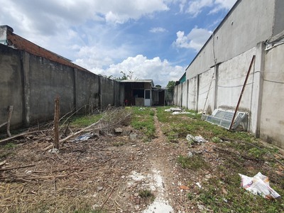 Ngộp bank cần bán gấp, đất phú hửu, q9, dt 250m2 mà giá chỉ 5ty 1