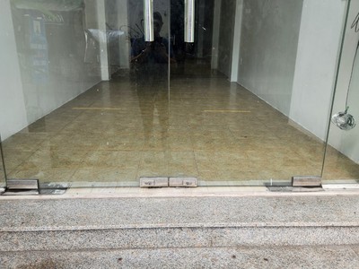 Cho thuê mặt bằng 60m2 mặt tiền Hồ Hảo Hớn, P. Cô Giang Q1 1