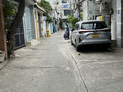 Nhà đẹp, ngay ngã tư phú thuận, hơn 200 m2, cạnh phú mỹ hưng, ô tô ngủ trong nhà, nhình 11 tỷ . 1