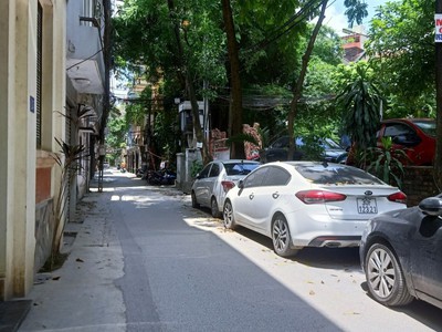 Bán nhà Lạc Long Quân, Cầu giấy. 63m2 MT 6.8 giá 11.5 tỷ 0